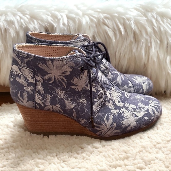 Toms wedges size 8 EXCELLENT CONDITION - Picture 1 of 6